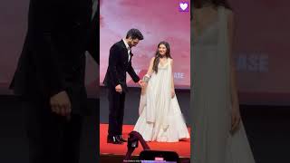 Ranveer Singh Ignores Deepika for Sara Arjun? | See What Happened Next! #bollywoodfacts #secretfacts