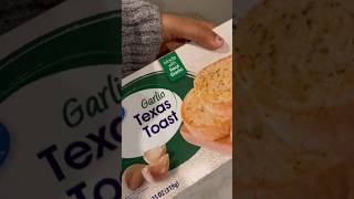 Made with real Garlic Garlic Texas Toast 😋🤗#verytesty #breakfast #yummyfood #usa #frozen #food