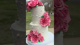 Vanilla + strawberry + buttercream = wedding perfection 🤍🌹Custom wedding cake by AHTA Cakes