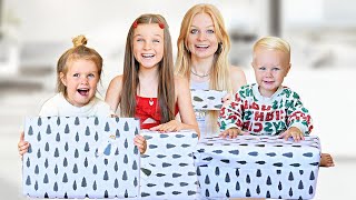 Opening our CHRISTMAS PRESENTS EARLY! | Family Fizz