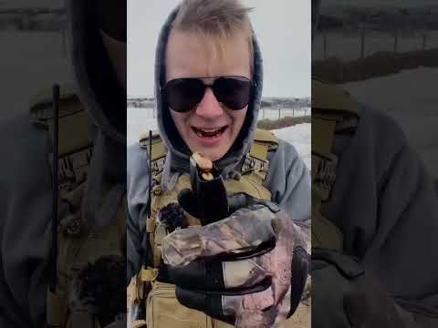 Quão resistente é uma bola sólida de obsidiana contra tiros?