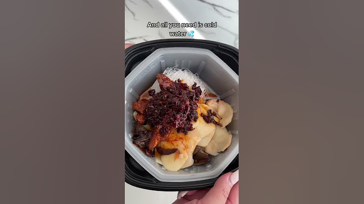 Let’s try the viral self-heating hot pot 🥘🥵🔥