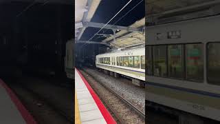 新大阪行き普通電車　221系電車６両編成　JRおおさか東線鴫野駅に到着　#221系 #おおさか東線 #新大阪 #鴫野