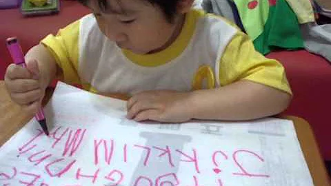 Iain寫abc 26個字母小寫+唸出正確自然發音 2y7m - 天天要聞