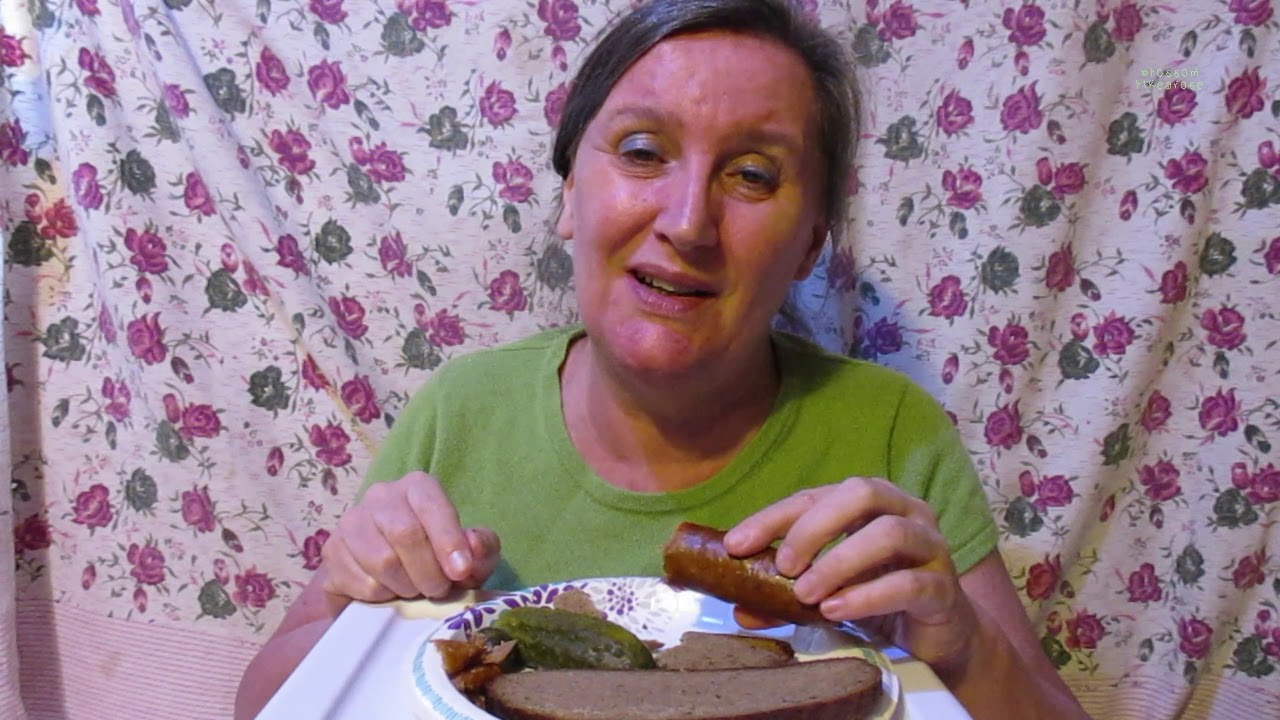 The Butlers Secret - Revealed. ASMR Eating Russian pickle, Italian sausage, bread & lots of stories