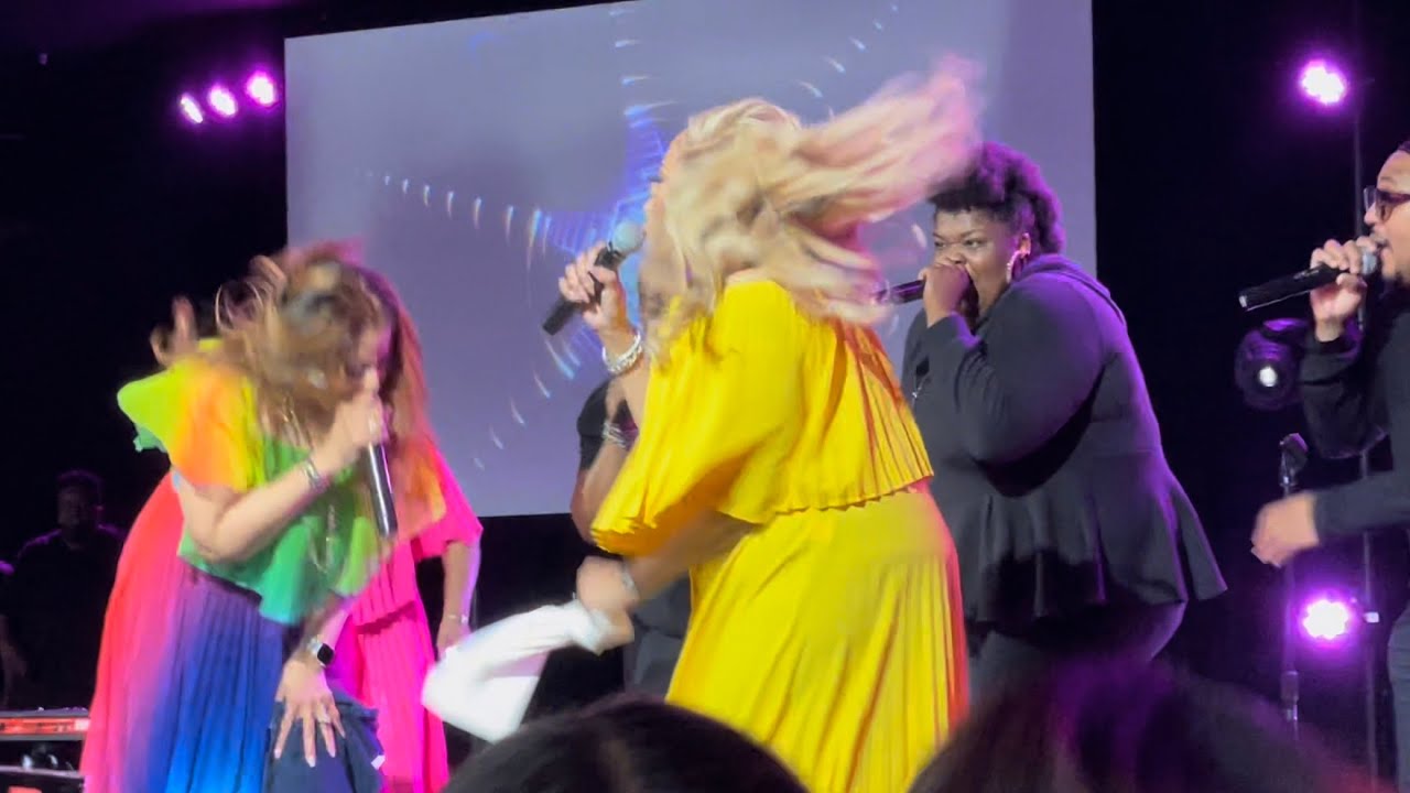 The Clark Sisters - JACKSONVILLE, FL (WRECKS IT!!)