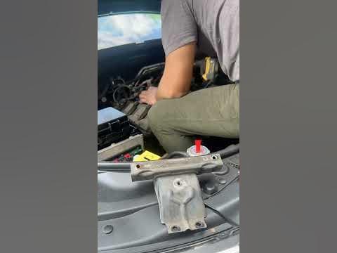 P0520 / Dodge Durango oil pressure sensor replace. #cars #mechanic #