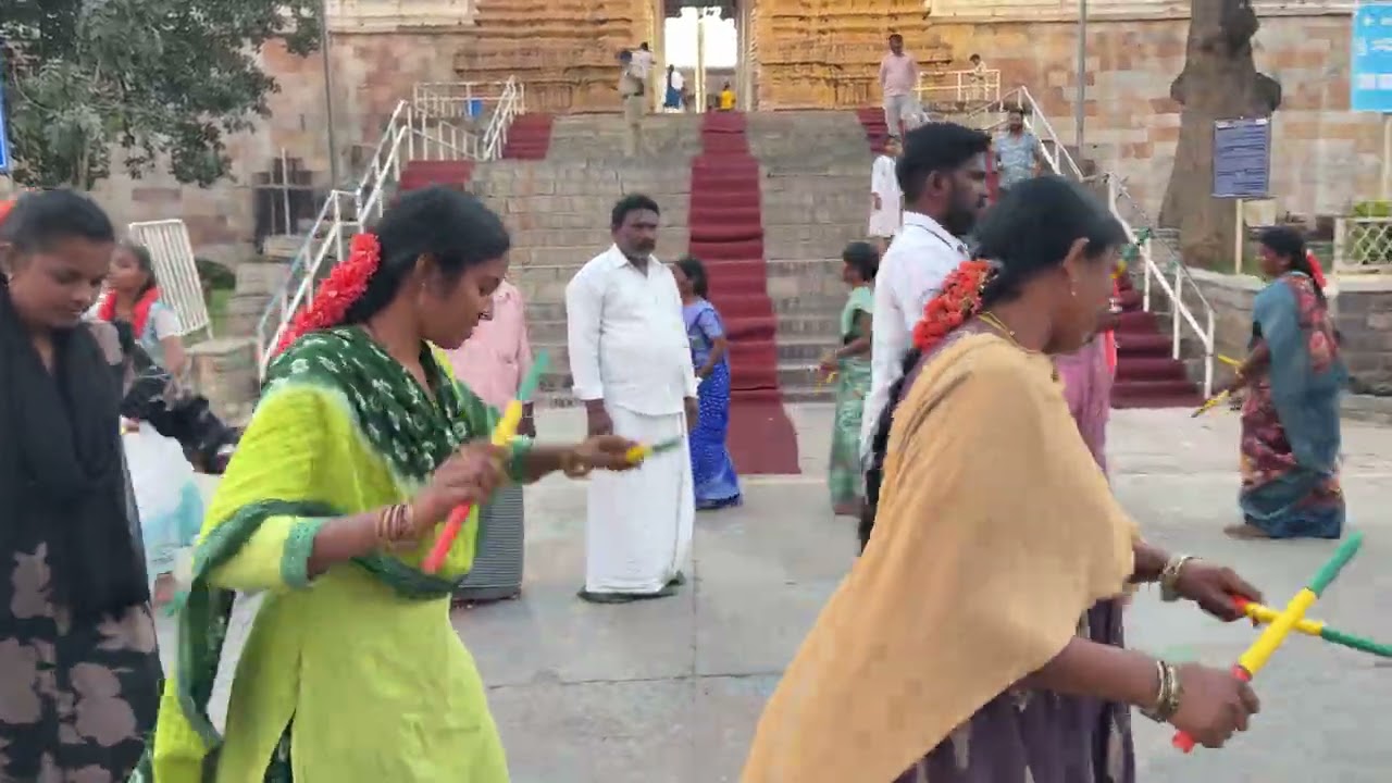 ఒంటిమిట్ట కోదండ రామాలయం వద్ద శ్రీ కృష్ణ కోలాటం బృందం మాస్టర్ వెంకీ సెల్ 7799070598 #kolatam 