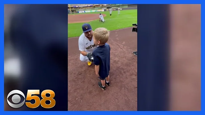 Brewers' Rowdy Tellez consoles boys who lost mom, ...