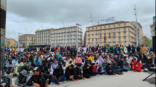 Ramadan, a Napoli la preghiera di migliaia di fedeli a piazza Garibaldi