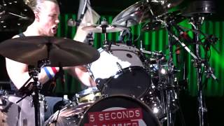 Video thumbnail of "5 Seconds of Summer - American Idiot and Kiss Me Kiss Me - San Diego, CA - 7-18-15"