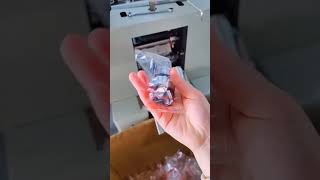Button switch pillow packing machine