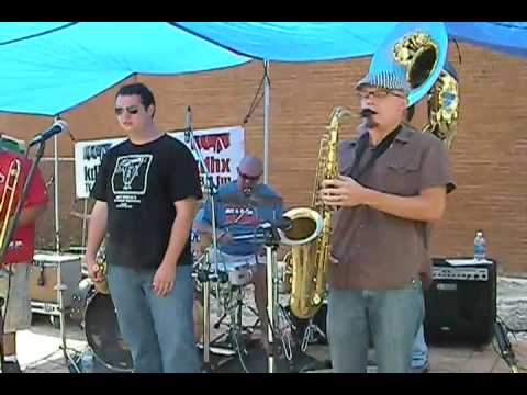 Funky Butt Brass Band "St. Louis Breakdown" at Old...