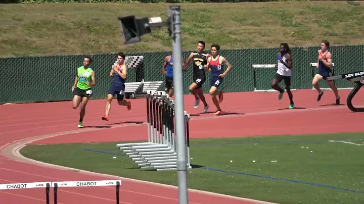 Ricky Townsend and Dylan Gong in epic 800m Race