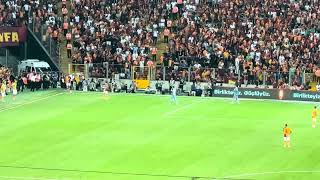 Tribünlerin Sandığı Pozisyon 4K Tribün Çekim Galatasaray Trabzonspor