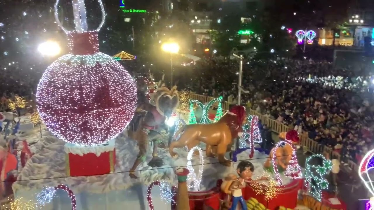 Ya es Navidad en Santander. Las calles ya están encendidas con las luces de Navidad