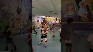 The Tucson Roadrunner mascot came to skate country!!! #skatecountrytucson #roadrunners #shorts