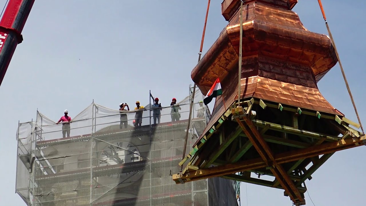 Minorita templom - új toronysisak felemelése (Miskolc 2021-06-26)