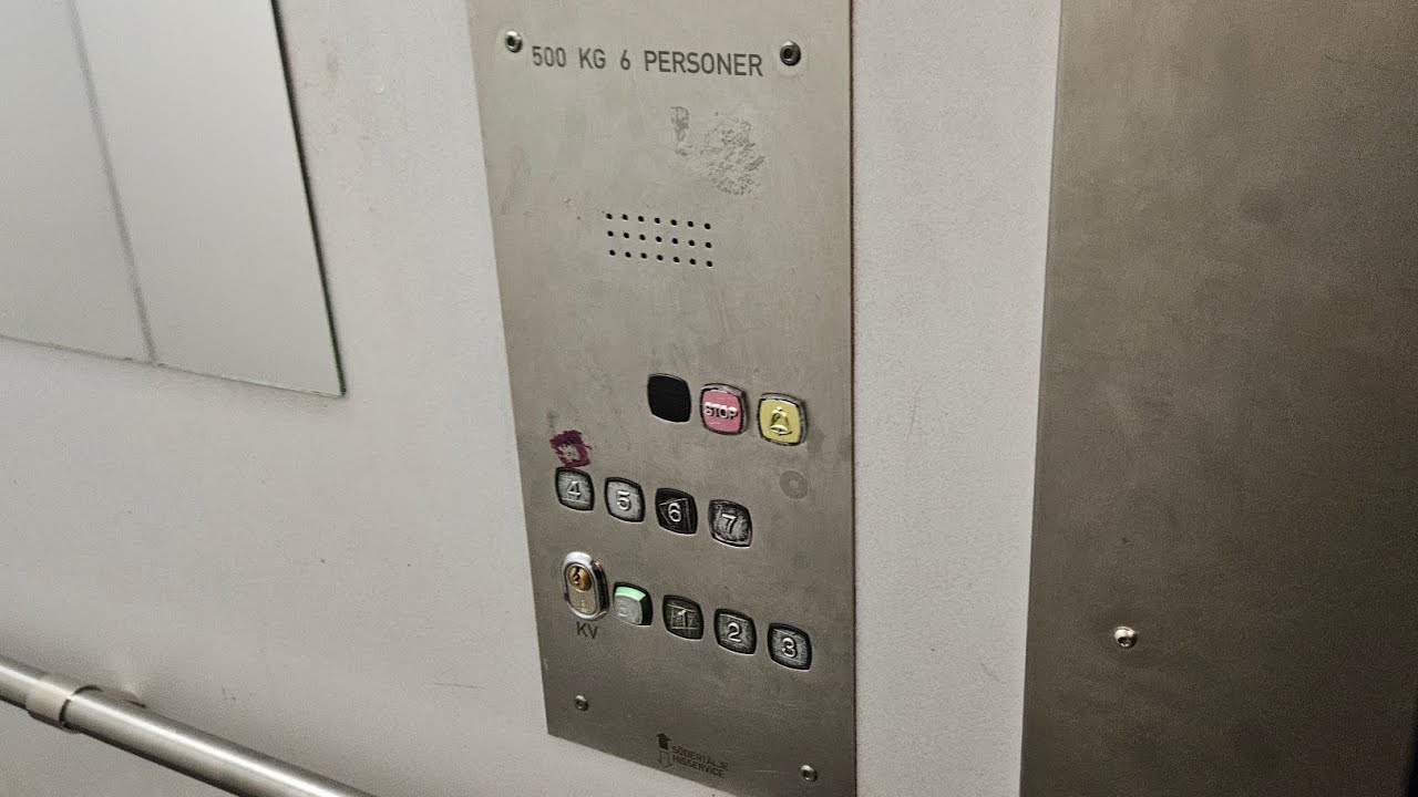 Södertälje Hisservice (KONE M-series) elevator @ Prästgårdsvägen 5, Södertälje, Sweden