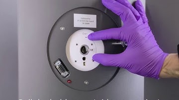 TEM Talos sample holder loading and unloading