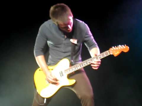 Decode - Paramore - Josh Farro - No Doubt Tour