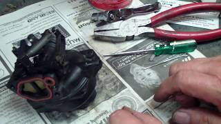Briggs and Stratton Black Plastic Carburetor, How to. Lawnmower repair.