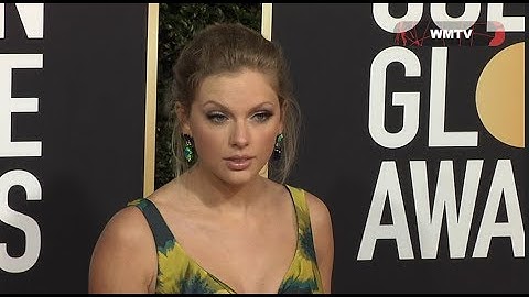 Taylor Swift arrives at 77th Annual Golden Globe Awards Red carpet