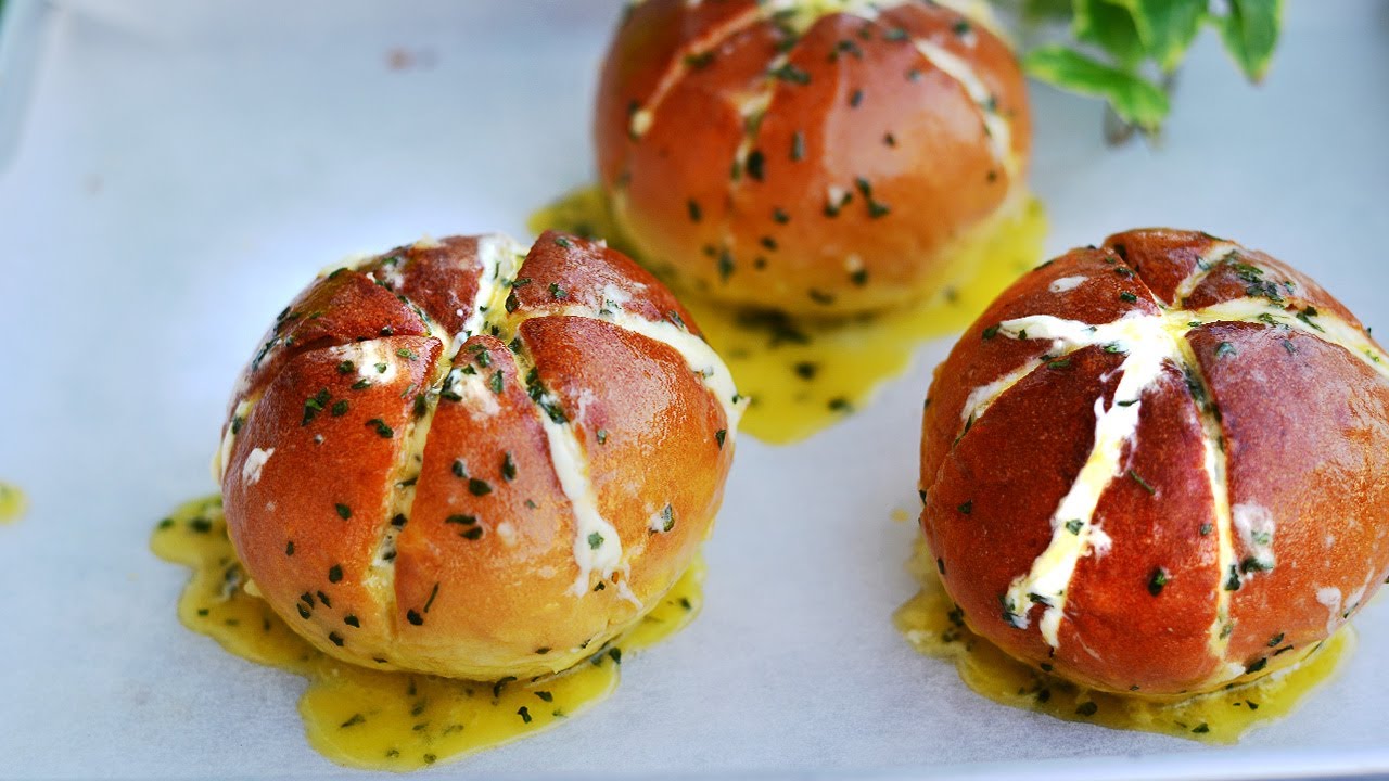 Creamcheese garlic butter bread (Korea street food) YouTube