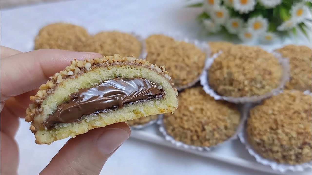 حلوة محشية رايحا تنسيك فكامل الوصفات لي جربتيهم من قبل بنينة بزاف و  تذووووب فالفم و سهلة التحضير