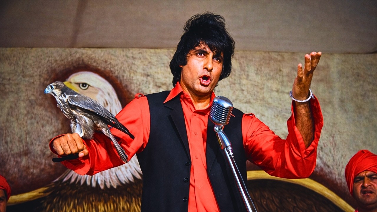 इस देश को अमीर नहीं गरीब चलता है  |  Amitabh Bachchan जबरजस्त सीन | Coolie Movie Scene