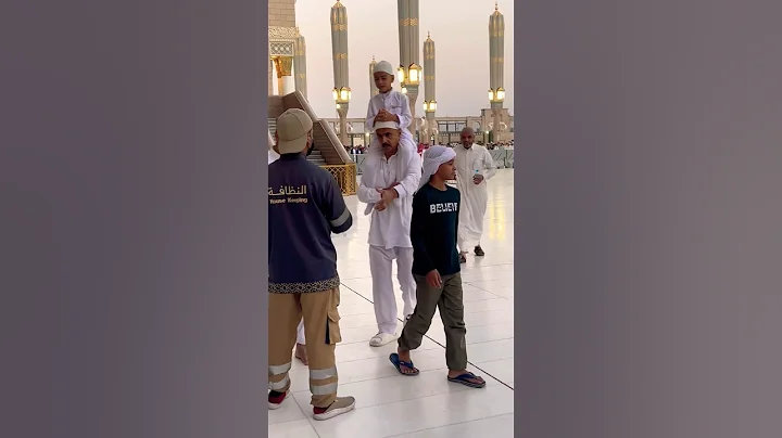 🕋 Introducing the "VitaWear SmartBand," a next-generation wearable gadget that combines#shortsfeed