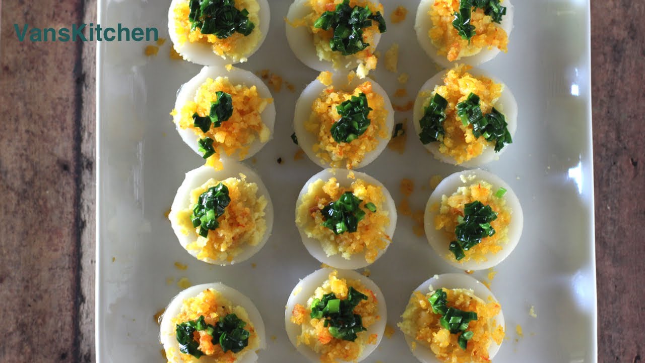 Bánh bèo tôm chấy (Vietnamese savory steamed rice cake with shredded shrimp)