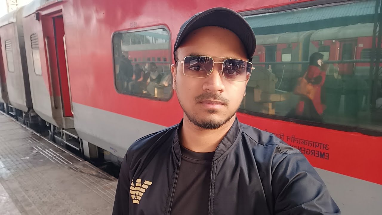 02576 Gorakhpur Se Hyderabad SF Special Train|| Train Me Scam Ho Gaya Mere Sath 😟||