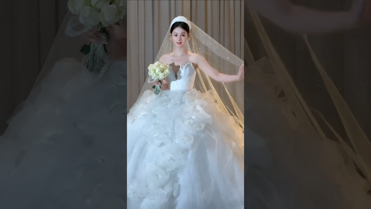 Wedding dress 