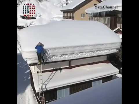 วีดีโอ: การทำความสะอาดหลังคาจากหิมะและน้ำแข็งตลอดจนวิธีคำนวณและควบคุมปริมาณหิมะ