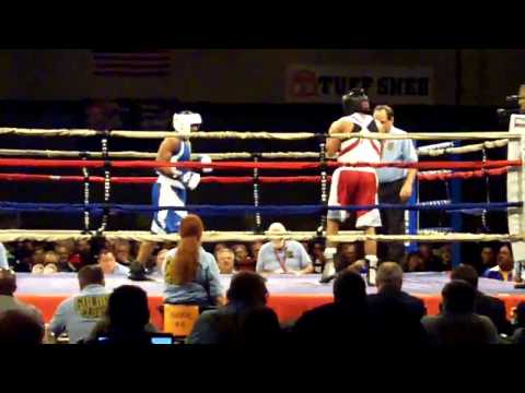 2010 141lbs. National Golden Gloves Final Allan Ru...