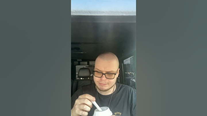 😂Саня Булкин из 2020 слушает в машине радио и ест мороженое🤘