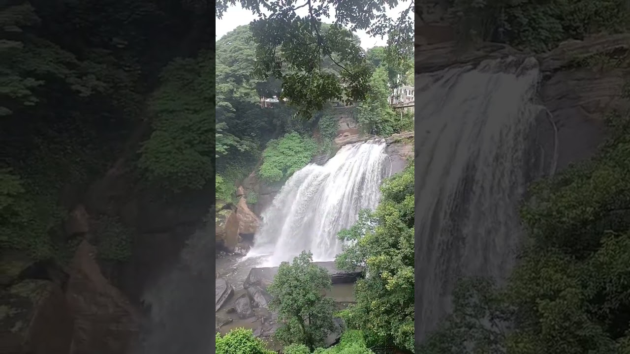 Huluganga Waterfall Srilanka 