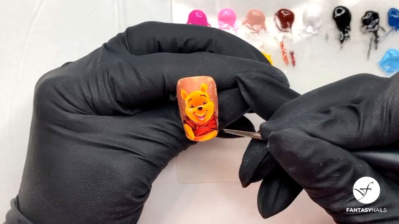 FANTASY NAILS - NAILART PARA UÑAS: WINNIE POOH DE DISNEY - Gel Painting. Tutorial por Michi C. Brink