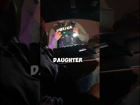 أوقف شرطي سائق ا لشراء سيارة جديدة ثم حدث هذا