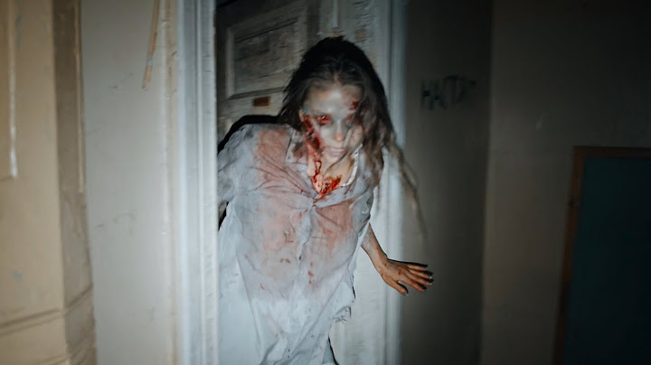 Surviving the Zombie Attack in the Abandoned House