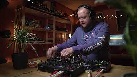 Techno Break folding the Dixies / How to play Minimalist Modular Synth as an Instrument?