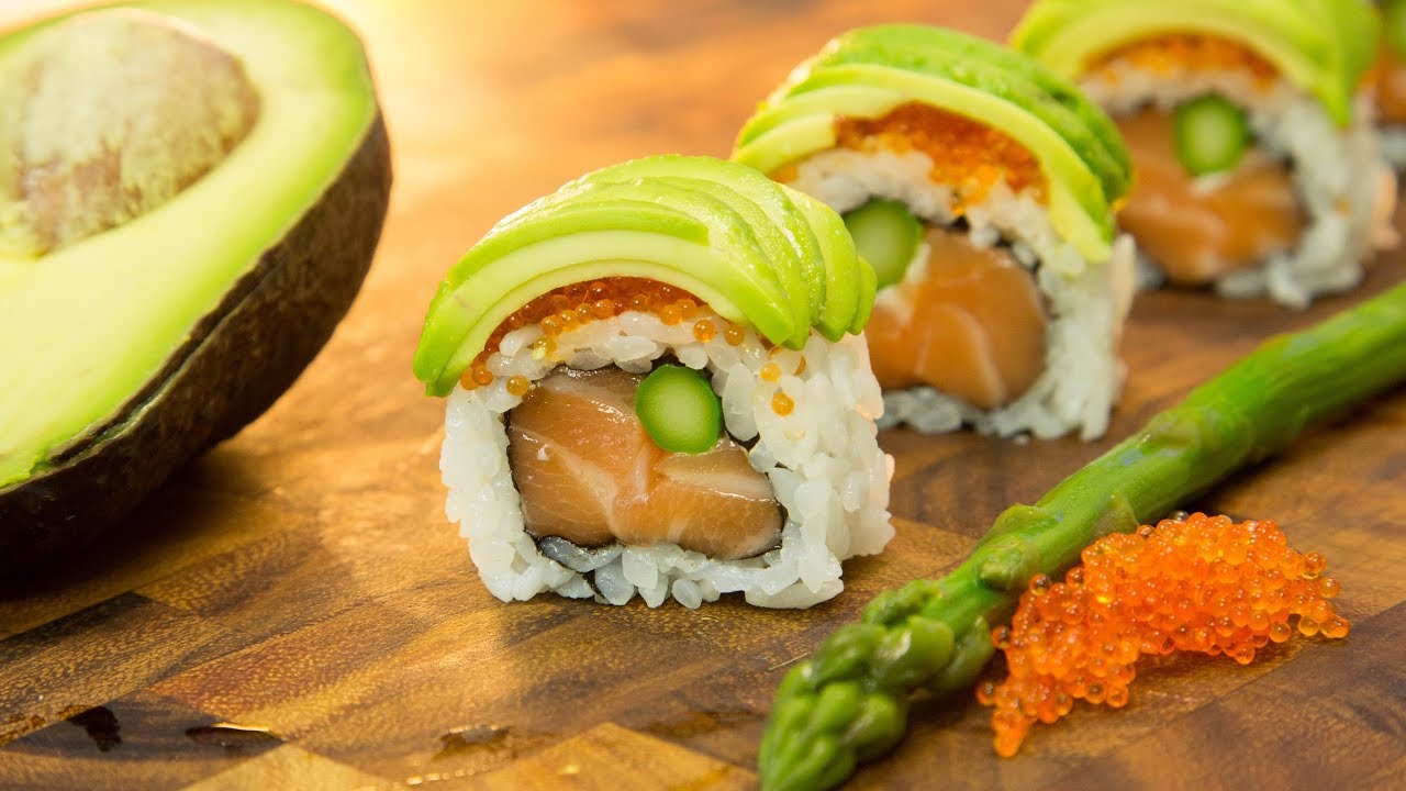 Spicy Salmon Sushi Roll (video), Recipe