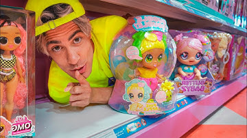 JUGANDO A LAS ESCONDIDAS EN UNA JUGUETERIA !!