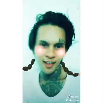Tiktok cowok bertatto