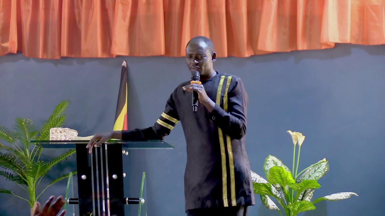 THE MOMENT OF THE STRETCHED HAND | SUNDAY MAIN SERVICE