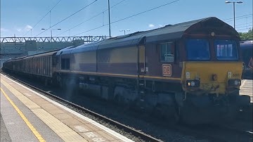 DB Cargo Class 66 66168 Passes Milton Keynes with Northbound CargoWaggons Freight Train 19/5/22