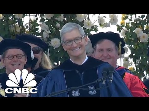 Apple CEO Tim Cook Touts Privacy In Duke Commencement Speech | CNBC