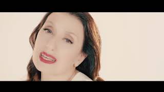 Video thumbnail of "Luz Casal - Je me sens vivre (Videoclip Oficial)"