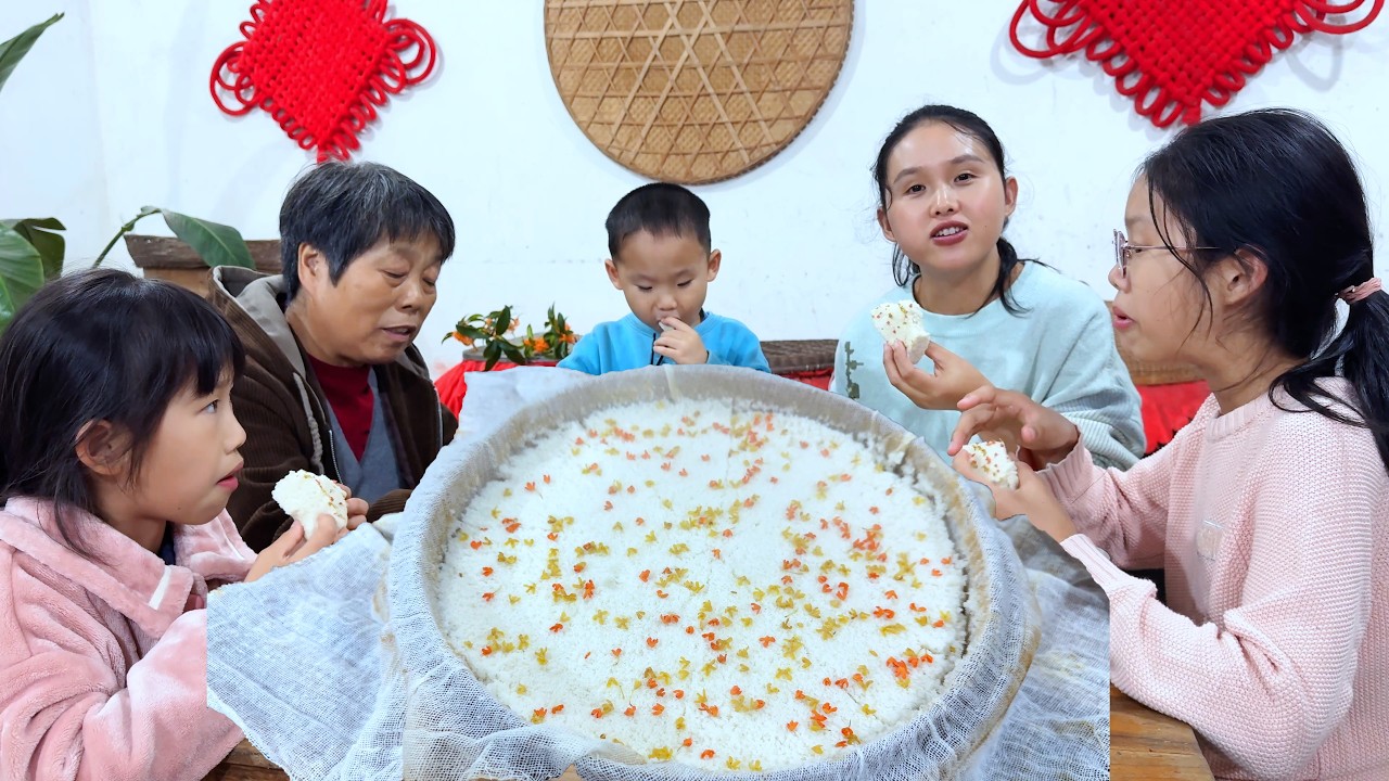 Домашний османтусовый пирог пахнет так вкусно, с ароматом риса и османтуса.